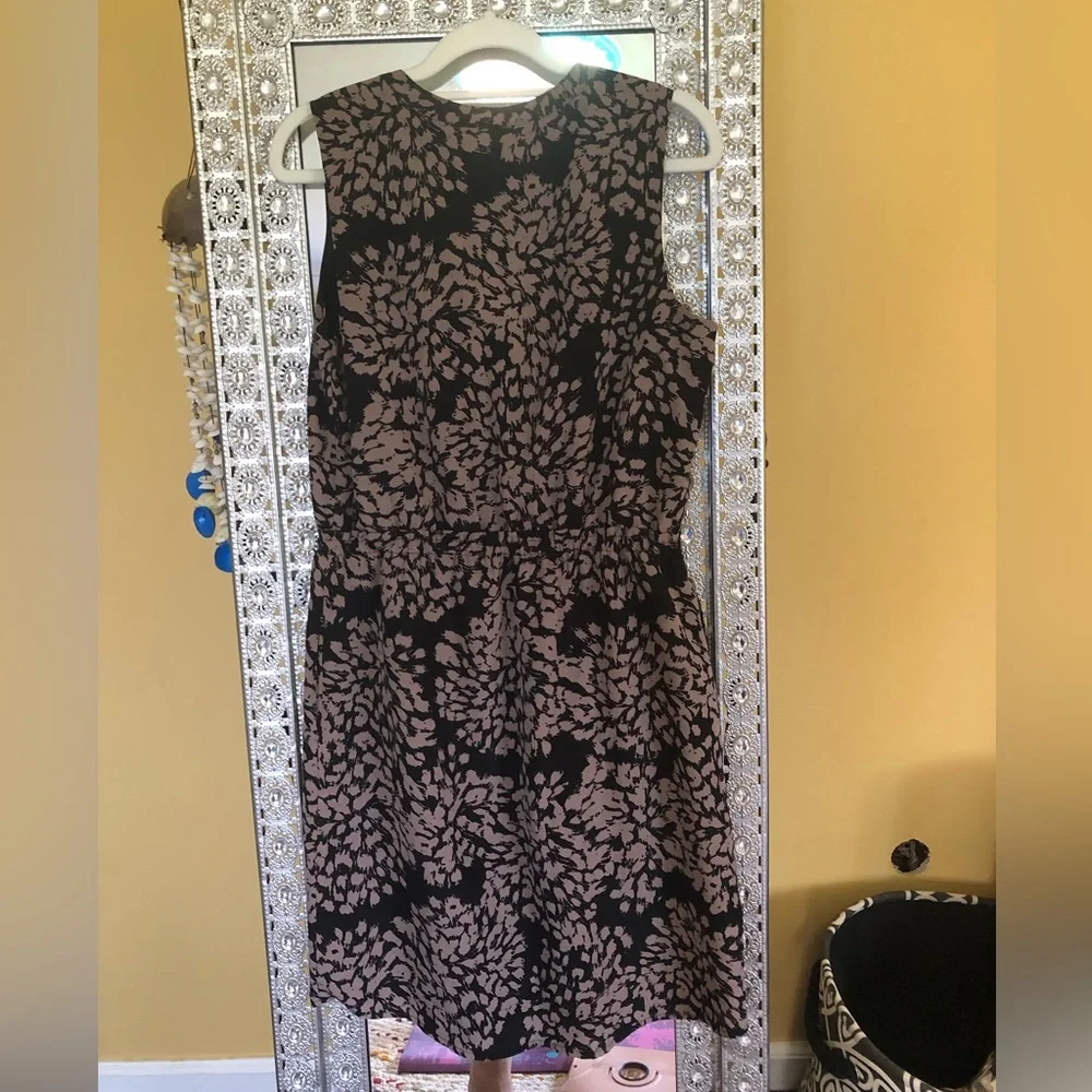 Loft Dress - Picture 2 of 6